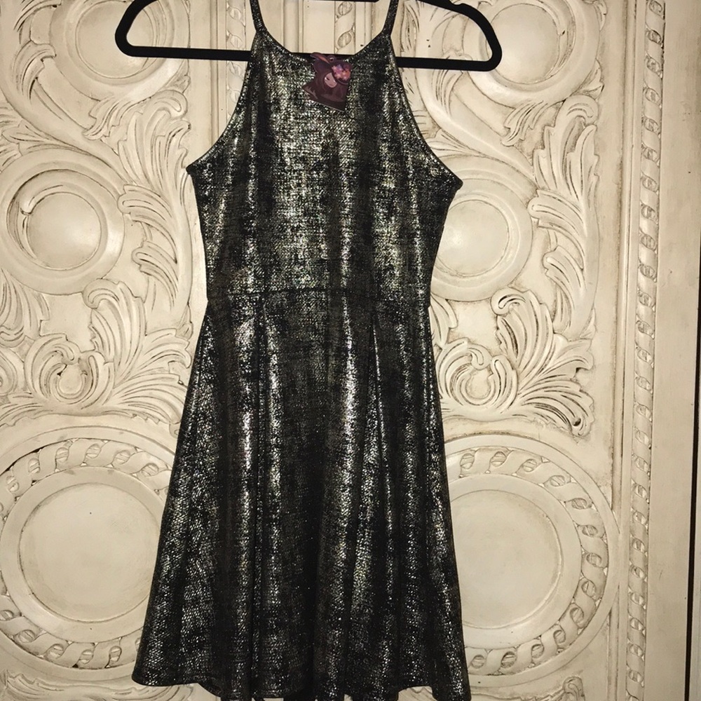Sopranos Metallic Dress✅ - Picture 3 of 4
